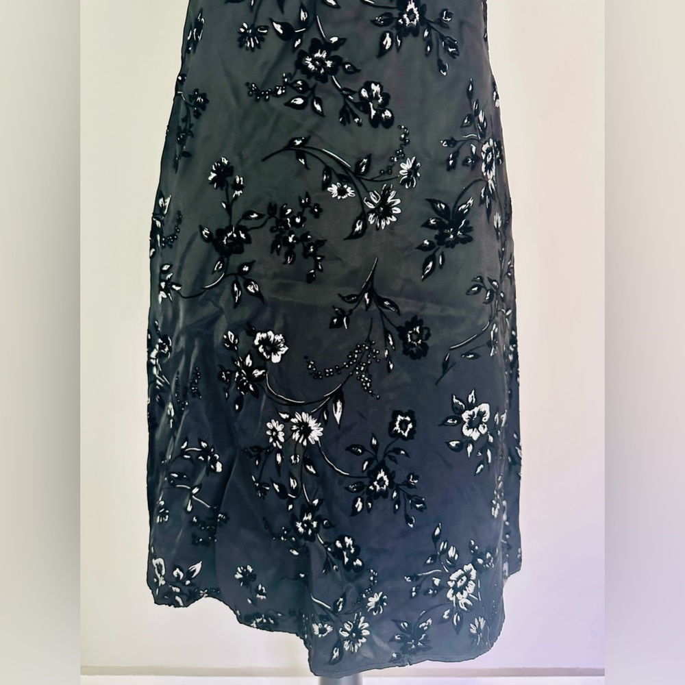 Vintage Delia’s black satin white floral dress - Picture 3 of 7